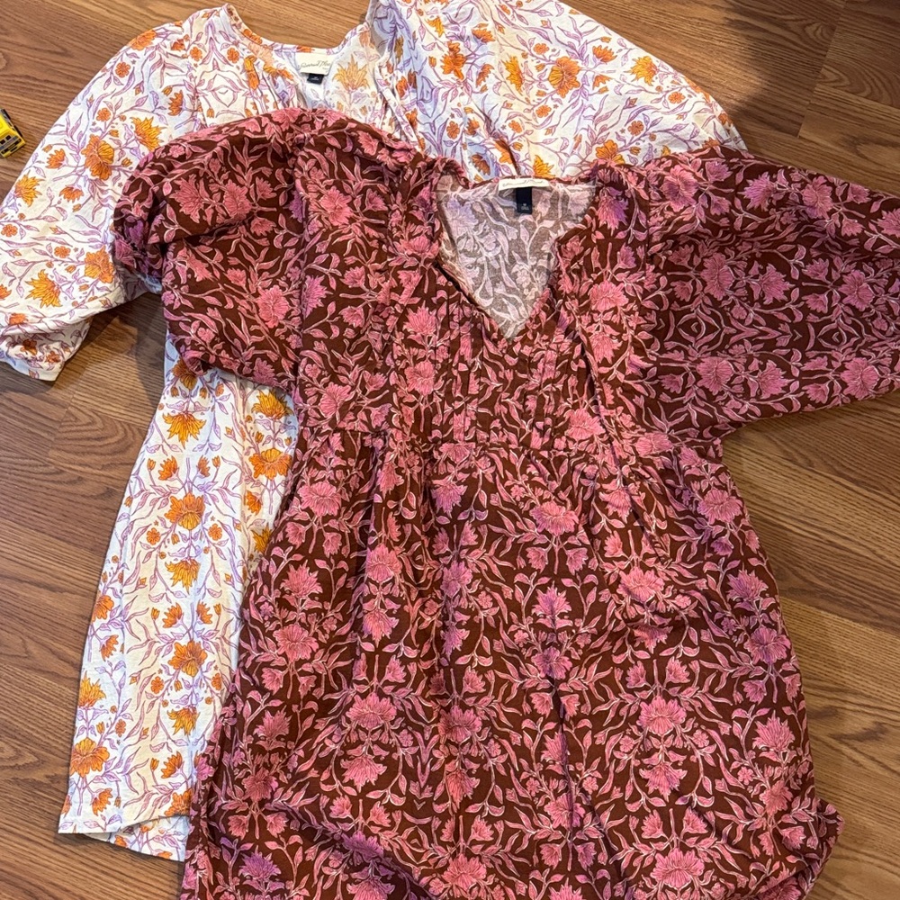 Set of 2 Target Universal Thread Floral Dresses, size Medium